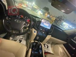 تۆیۆتا لاند کروزەر